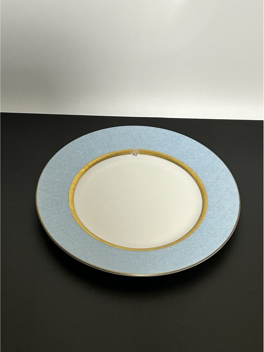 Vintage Wedgwood Time for Wedgwood Bone China Salad Plate Blue White Gold 2000